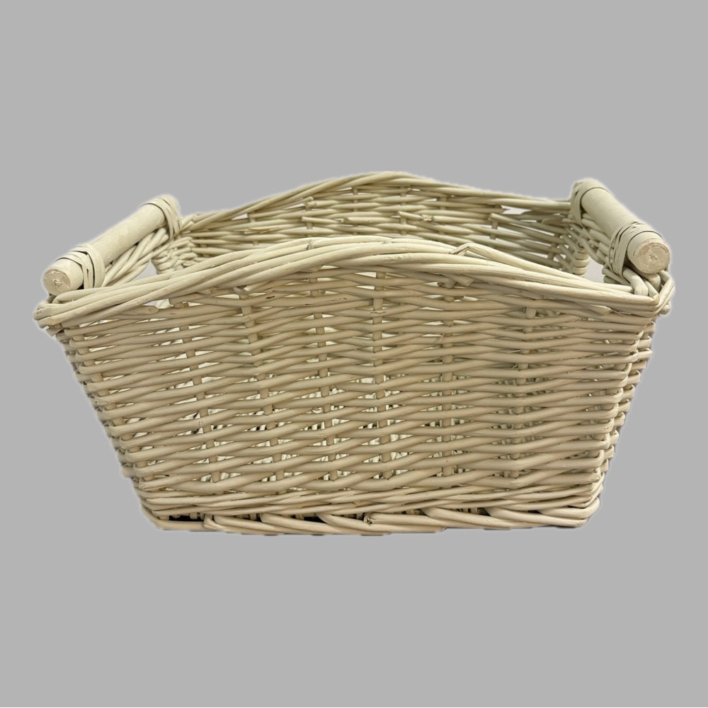 Large Cream White Wicker Storage Basket - Cream Woven Handle Detail